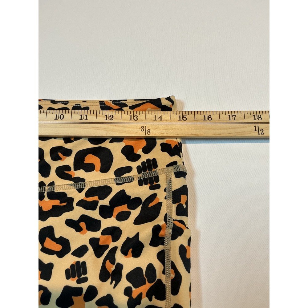 Feed Me Fight Me Leopard Print Capri Leggings Side Pockets Size M - Picture 5 of 7